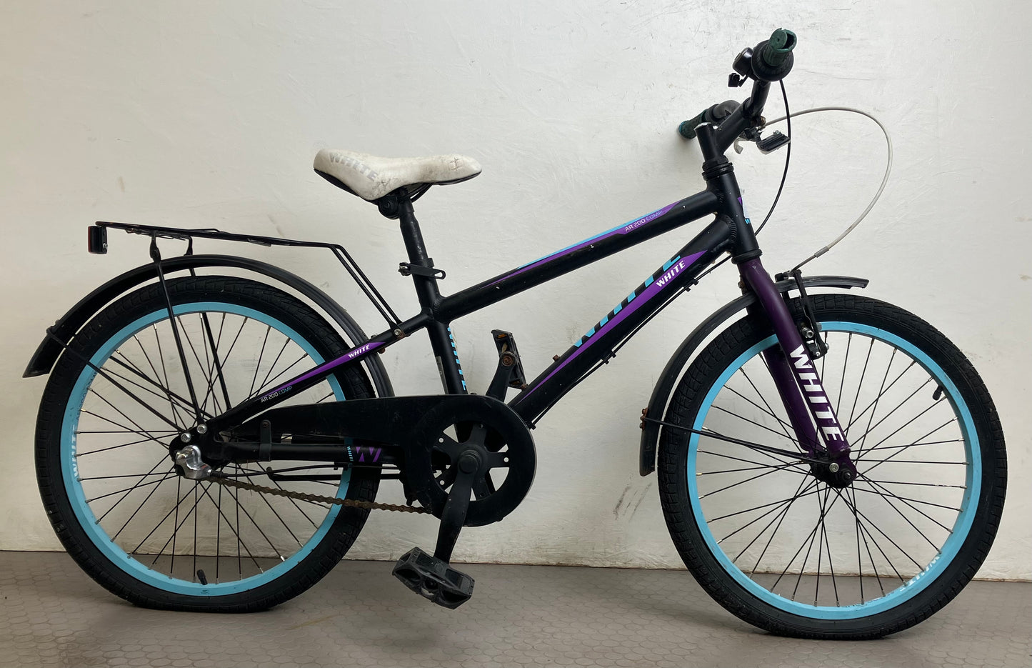 White AR 200 Comp, 20”, 3 växlar, bättre begagnat skick