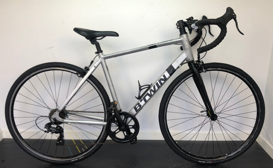 Btwin Triban RC100, 28", 7 växlar, bra begagnat skick