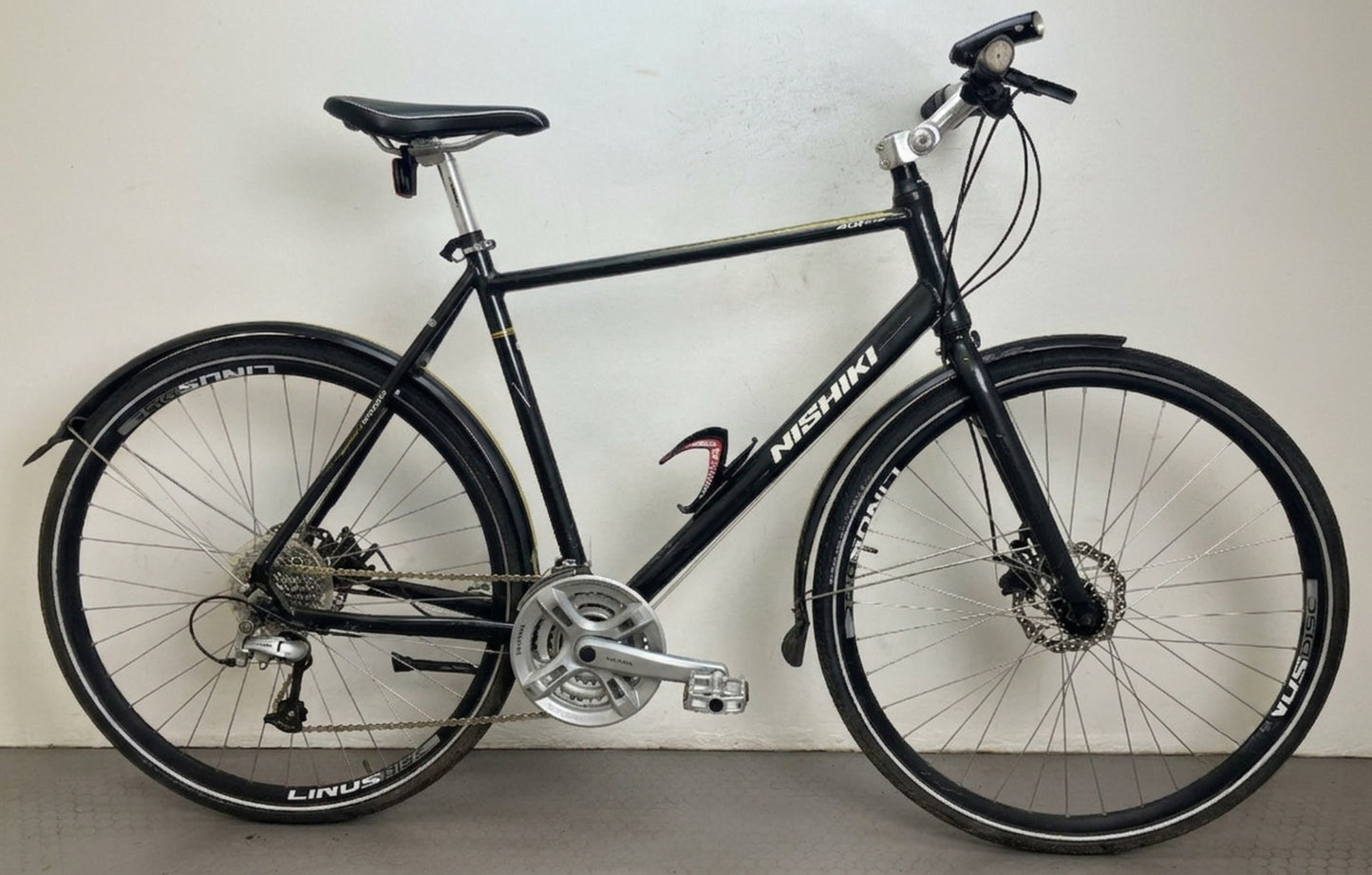 Nishiki 401 City Hybrid, 28", 24 växlar, bättre begagnat skick